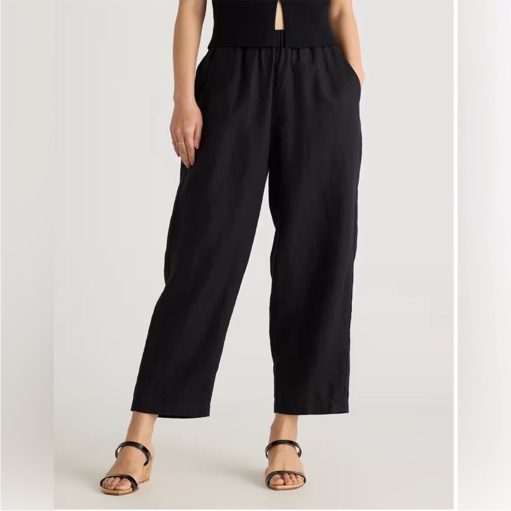 Quince 100% European Linen Crop Pull
On Relaxed Fit Size Small